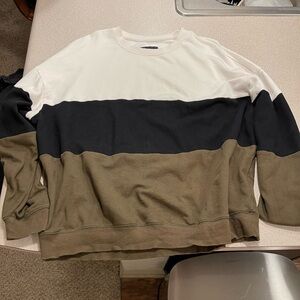 Oversized crewneck sweater